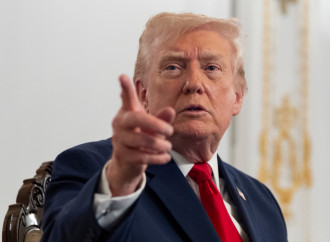 The paradox of Trump: the 'peacemaker' attacking Venezuela