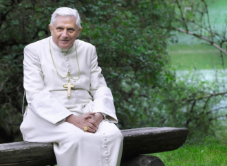 Benedict XVI: beauty opens the heart to God