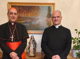 Rome-Écône, halt ordinations to continue dialogue