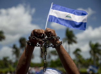 “Dear Pope, Help Nicaragua: Ortega Oppresses the People and the Church.”