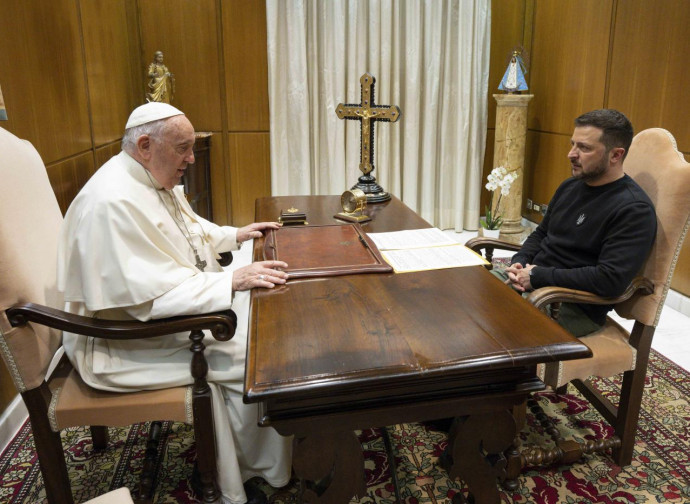 Pope Francis and Volodymyr Zelensky