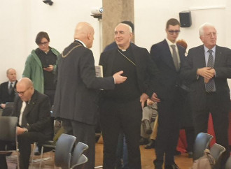 Stefano Bisi (left) talks with Bishop Staglianò