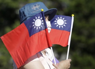 Taiwan and China on a knife-edge. Xi Jinping moderates his tone