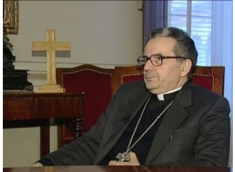 Il Cardinale Caffarra: "È in gioco l'uomo"